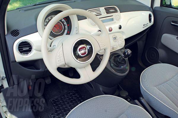Essai de la Fiat 500 dans Auto Express