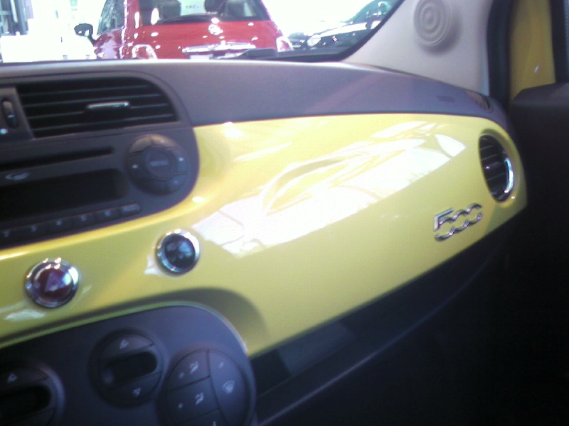 Fiat 500 Tropicalia Yellow